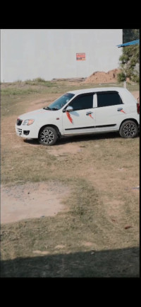 White Maruti Suzuki 1000 Vxi