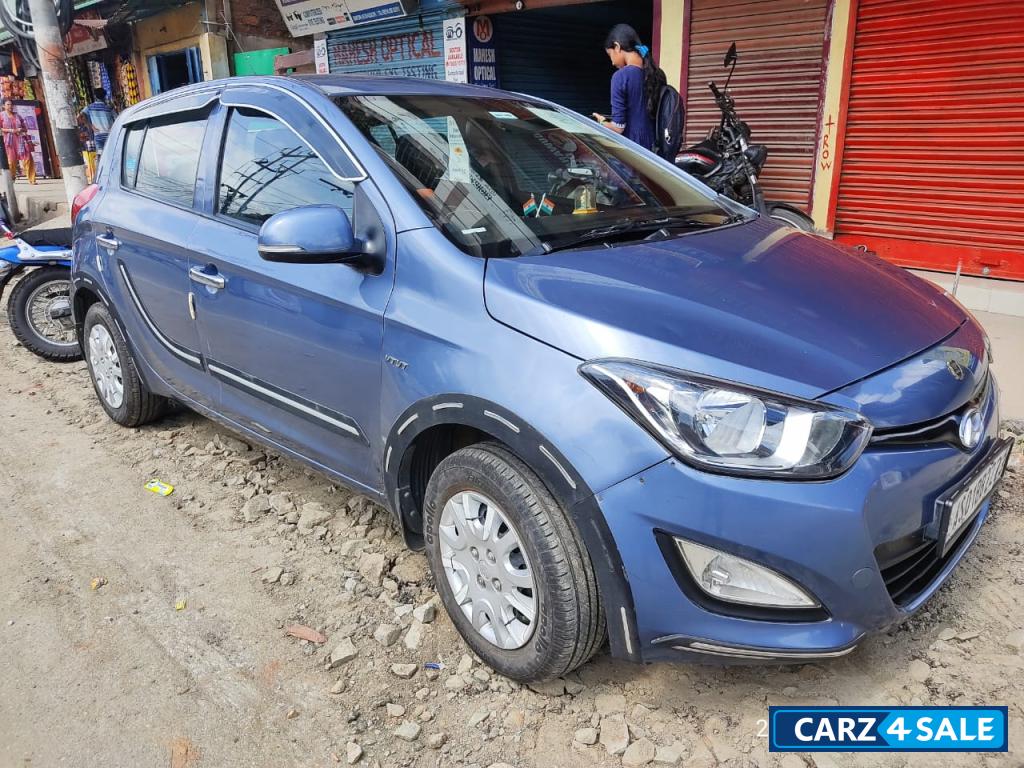 Blue Hyundai i20 Magna 1.2 petrol