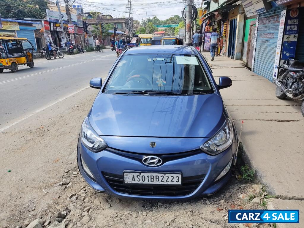 Blue Hyundai i20 Magna 1.2 petrol