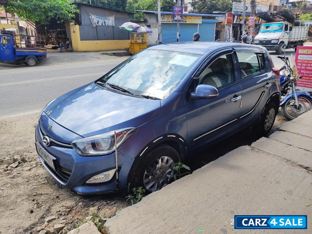 Blue Hyundai i20 Magna 1.2 petrol