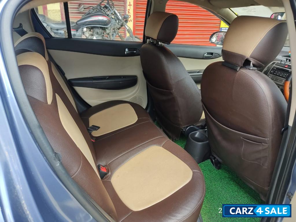 Blue Hyundai i20 Magna 1.2 petrol