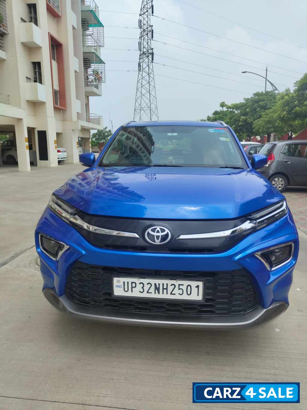 Speedy Blue Toyota Urban Cruiser Hyryder Speedy blue automatic hybrid