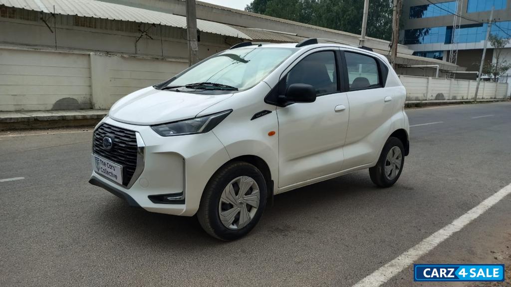 White Datsun Redi-GO T