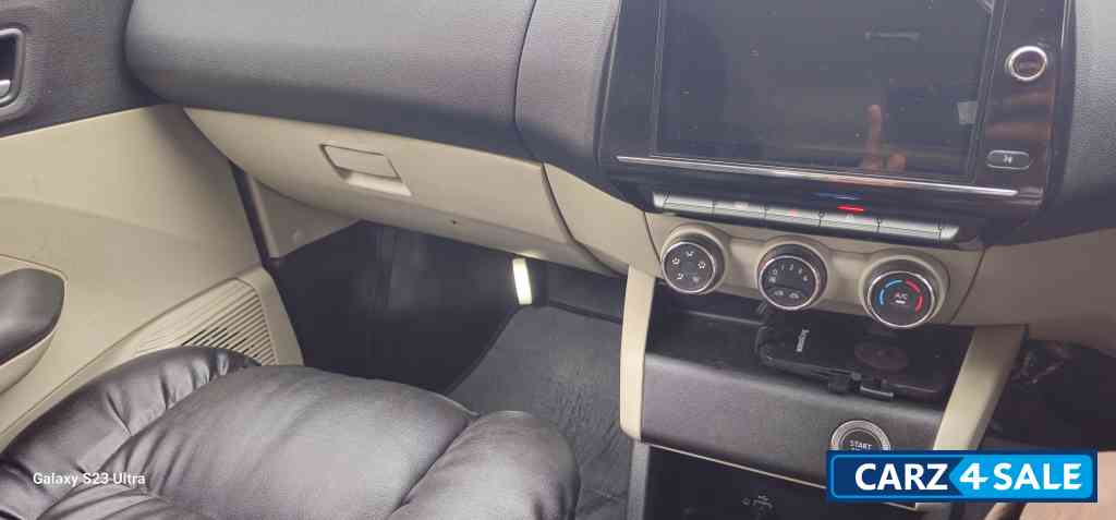 Renault Triber RXZ Automatic