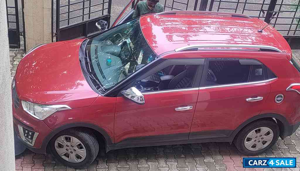 Red Hyundai Creta 1.6 ex+
