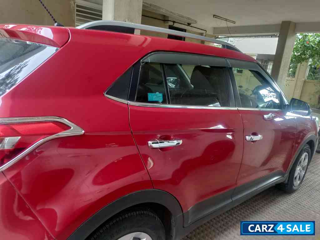 Red Hyundai Creta 1.6 ex+