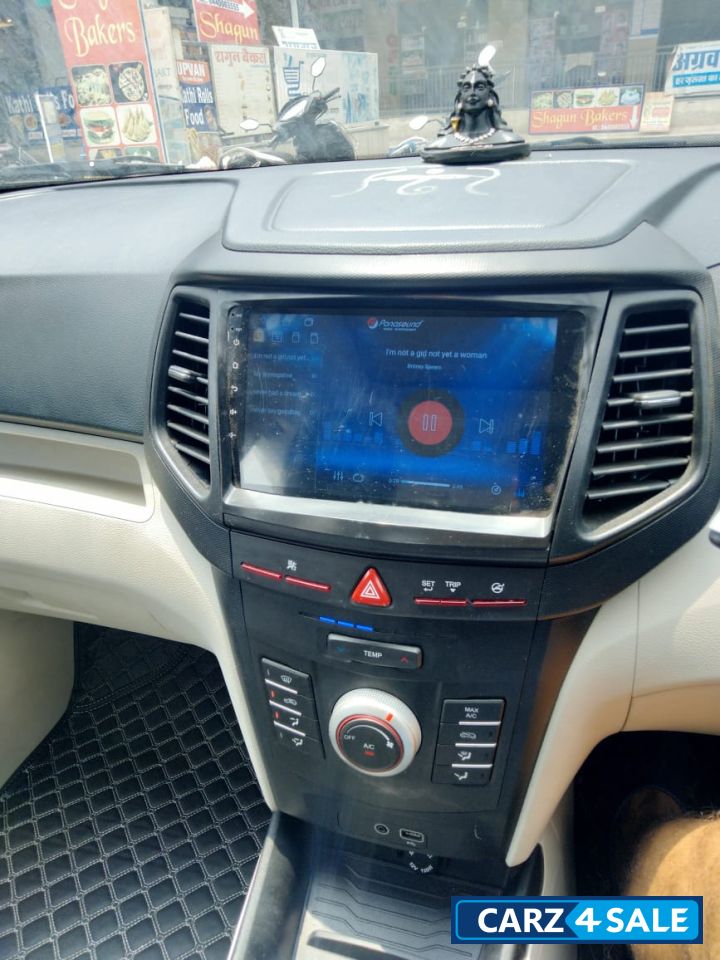 Aqua Marine Mahindra XUV300 W6 AMT Sunroof