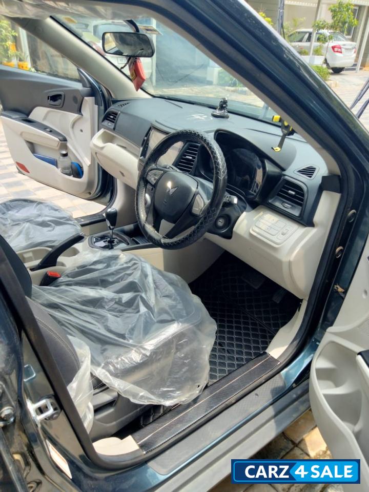 Aqua Marine Mahindra XUV300 W6 AMT Sunroof