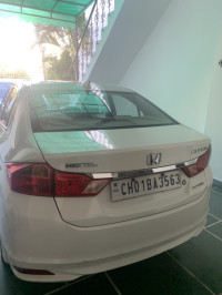 White Honda City SV