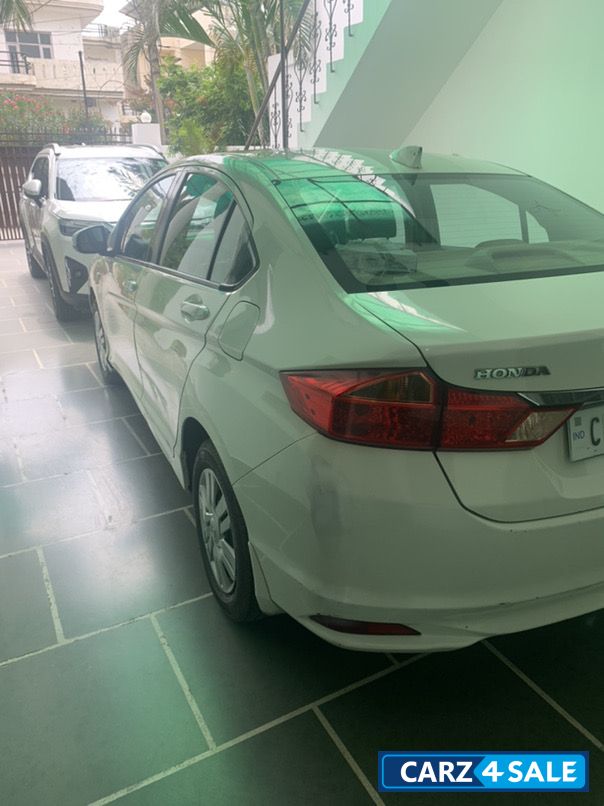 White Honda City SV White Honda City SV