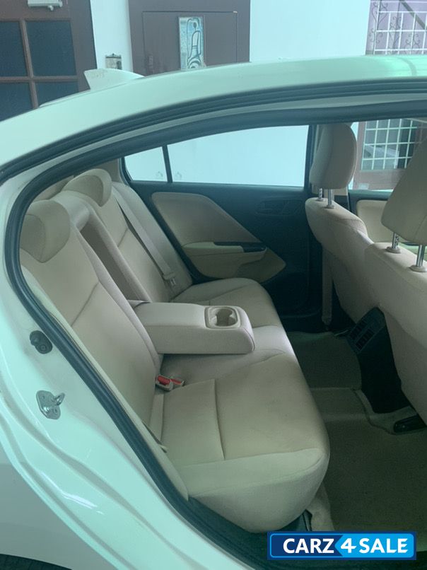 White Honda City SV White Honda City SV