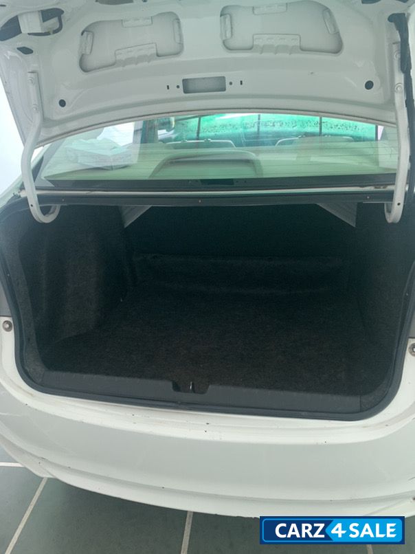 White Honda City SV White Honda City SV