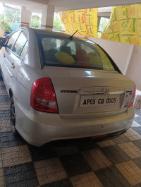 Hyundai Verna Verna crdi sx vgt-bs3