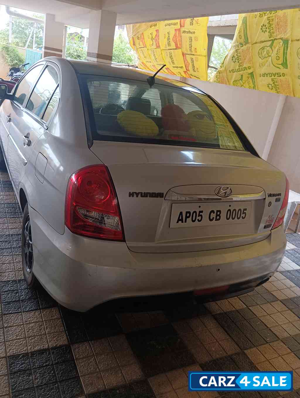 Hyundai Verna Verna crdi sx vgt-bs3