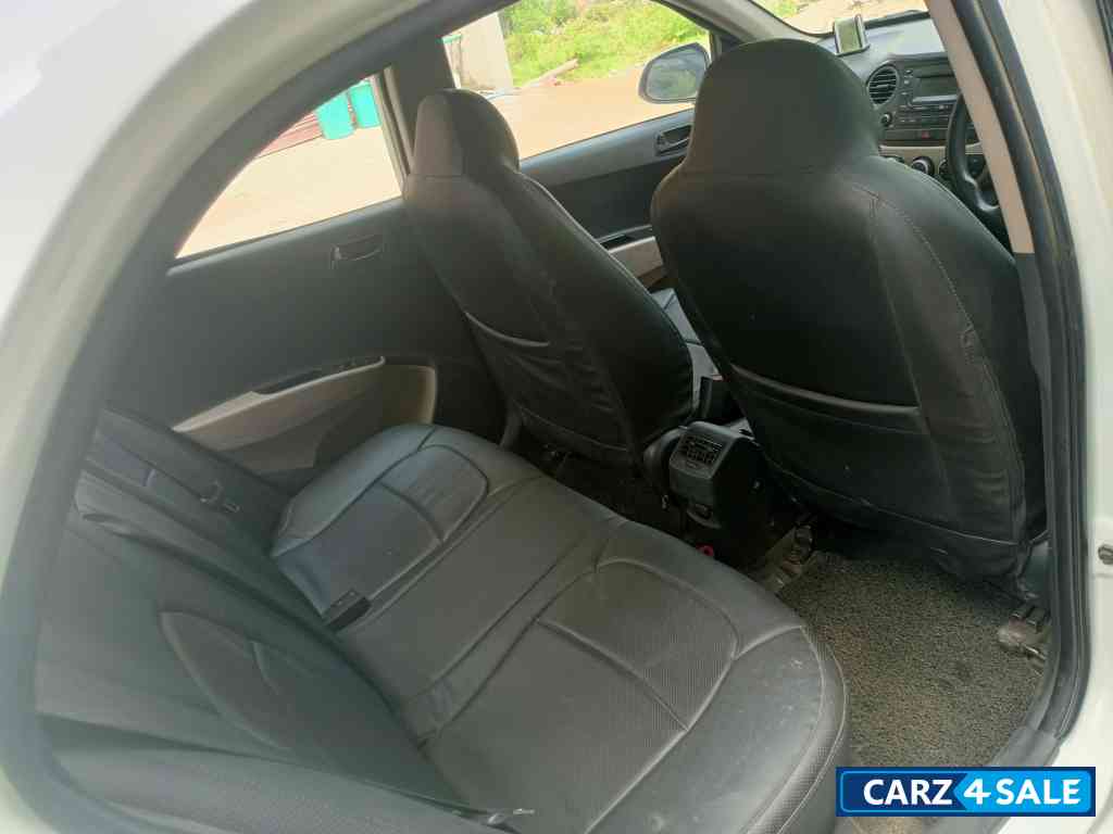 Hyundai Xcent Abs base model