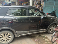 Mahindra XUV300 W8