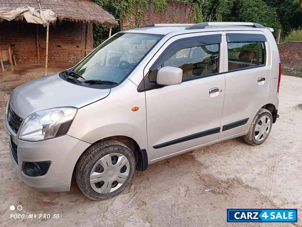 Silky Silver Maruti Suzuki Wagon R VXI