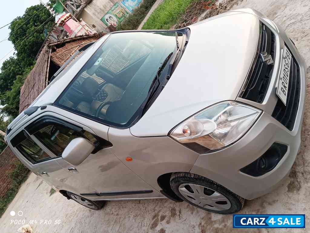 Silky Silver Maruti Suzuki Wagon R VXI