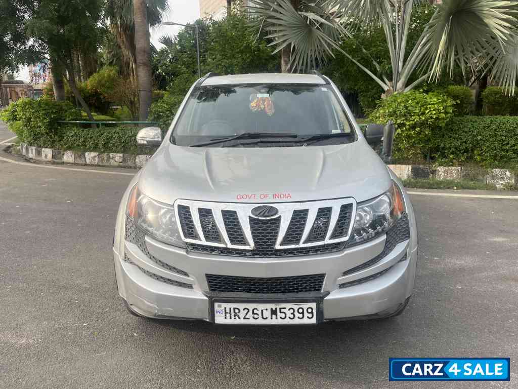 Mahindra XUV 500 W8
