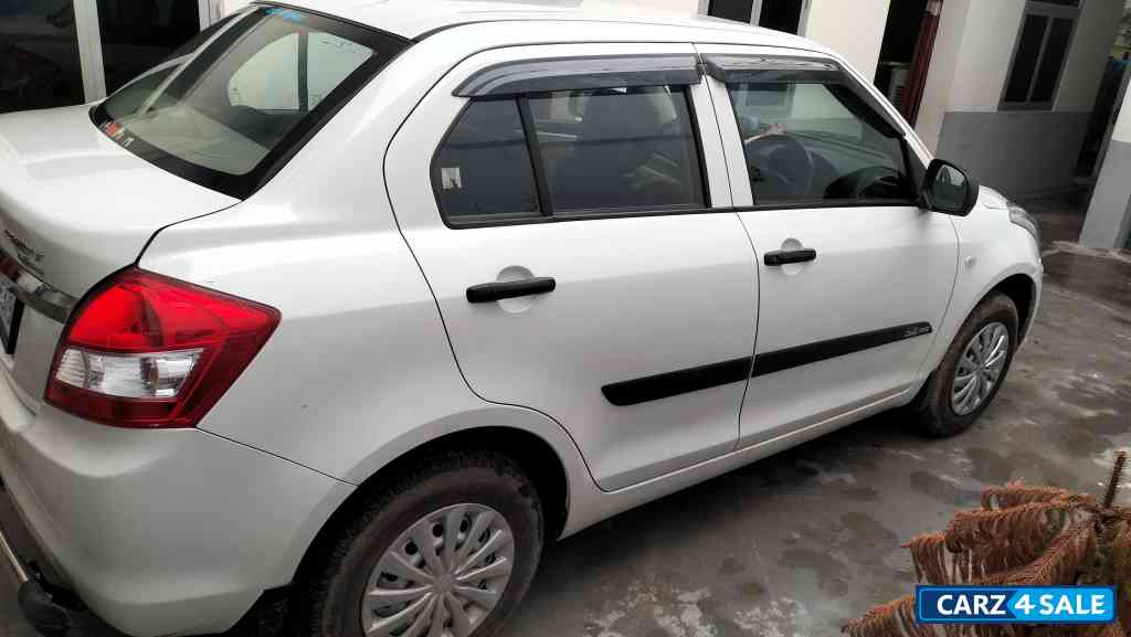White Maruti Suzuki Dzire Tour S