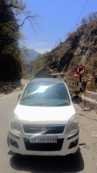 Superior White Maruti Suzuki Wagon R LXi Cng