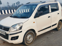 Superior White Maruti Suzuki Wagon R LXi Cng