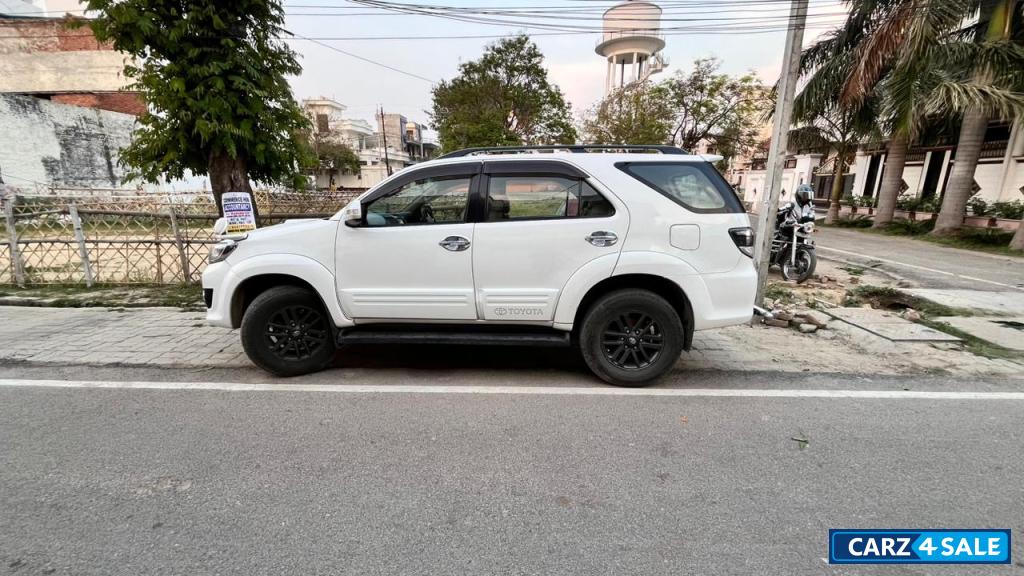 Toyota Fortuner 2016 4*2 MT 2.i