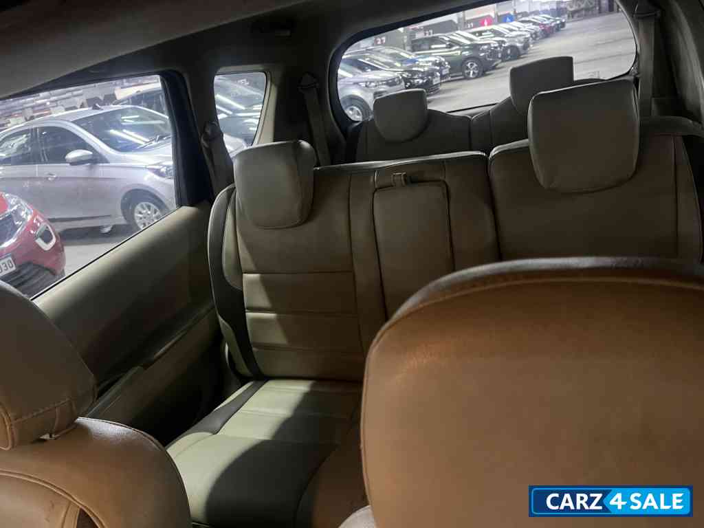 Maruti Suzuki Ertiga Shvs vdi