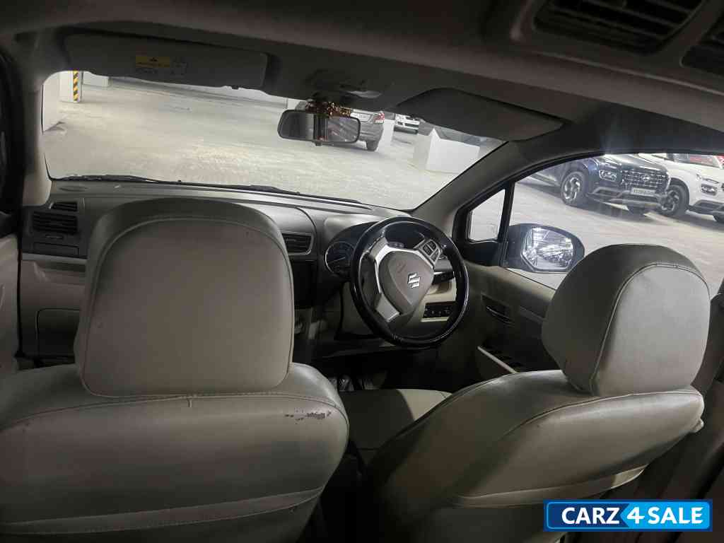 Maruti Suzuki Ertiga Shvs vdi