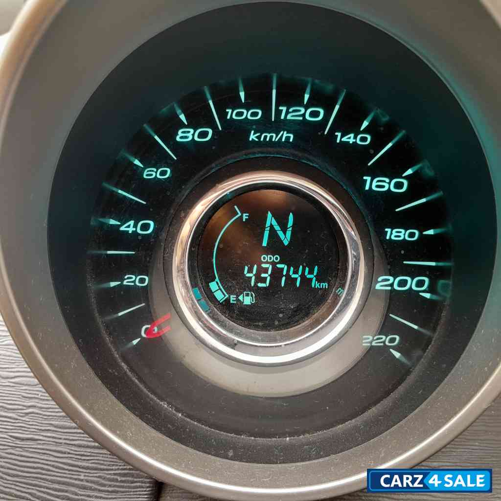 Crimson Red Mahindra XUV 500 W7