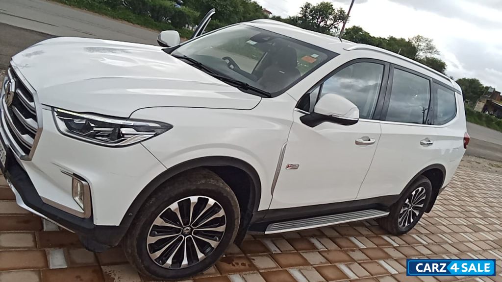 MG Gloster DE 4X4 6 SEAT SAVVY