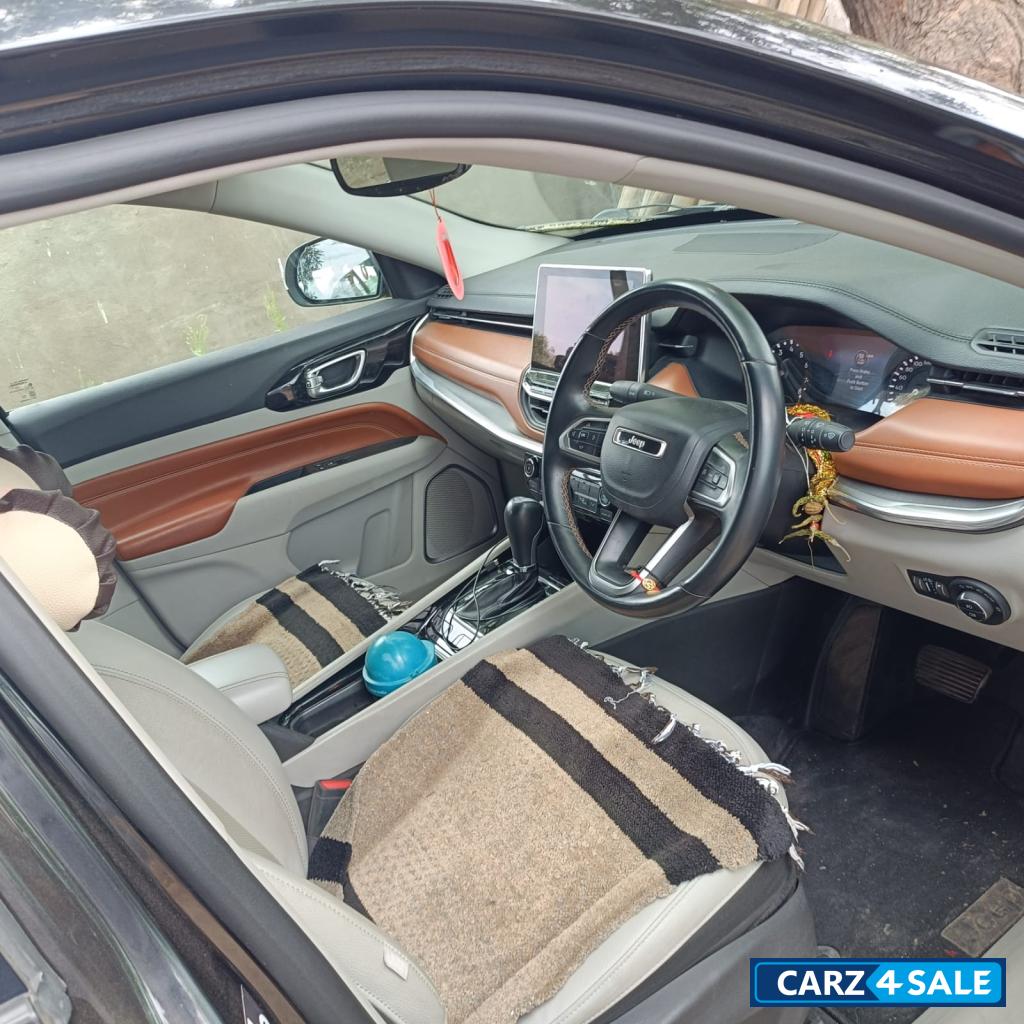 Jeep Compass LIMITED PETROL AUTO