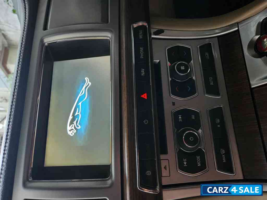 Jaguar XF Luxury Jaguar XF Luxury