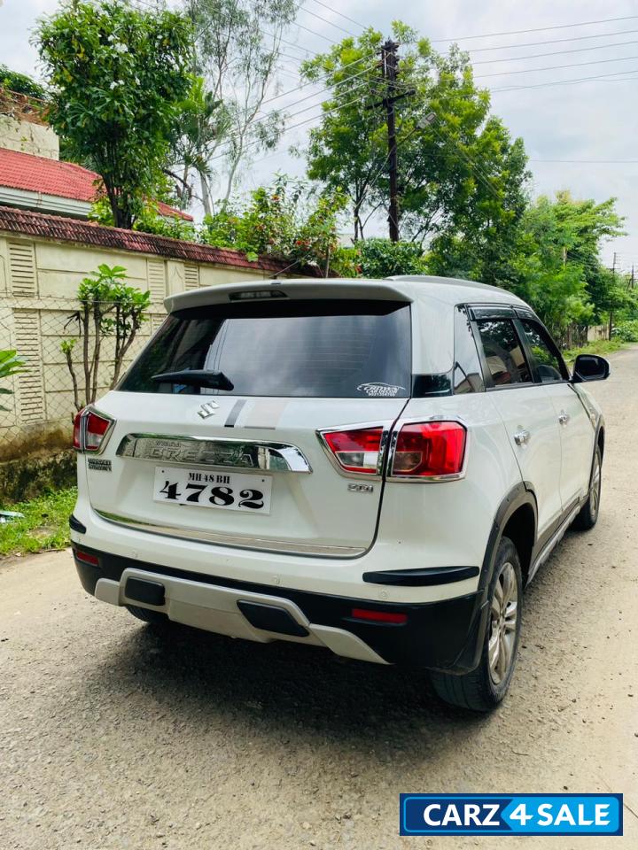 Maruti Suzuki Vitara Brezza ZDi Maruti Suzuki Vitara Brezza ZDi
