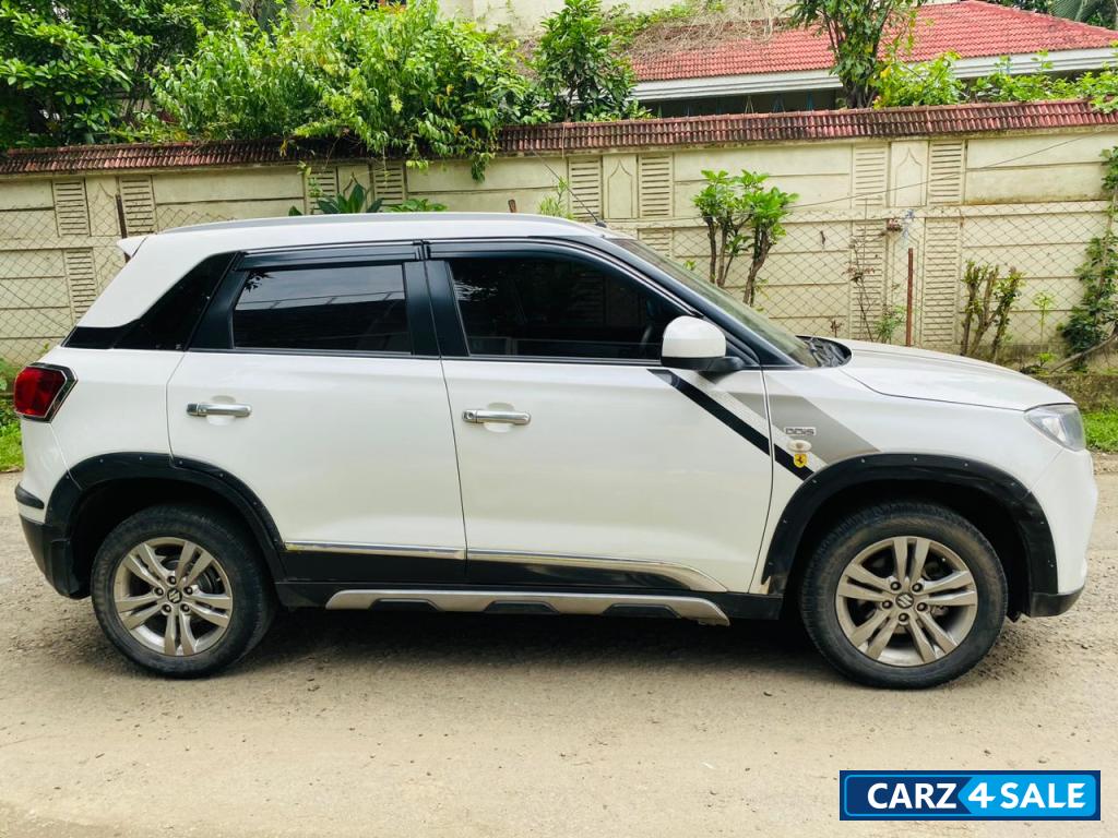 Maruti Suzuki Vitara Brezza ZDi Maruti Suzuki Vitara Brezza ZDi