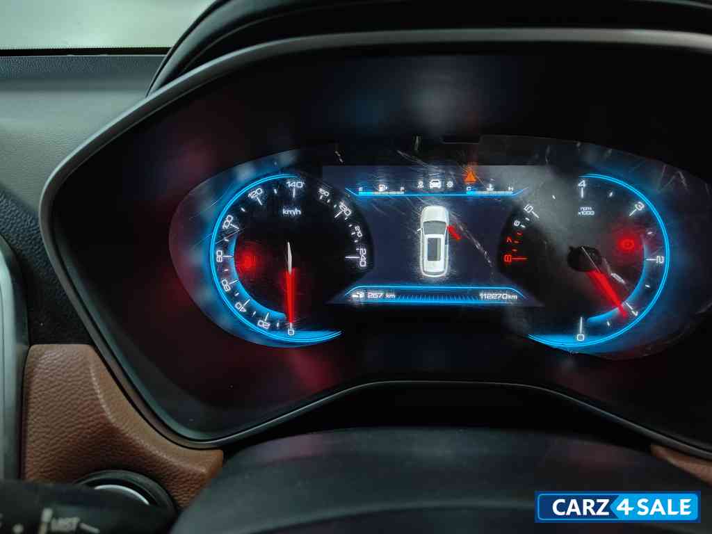 Black MG Hector Plus Sharp