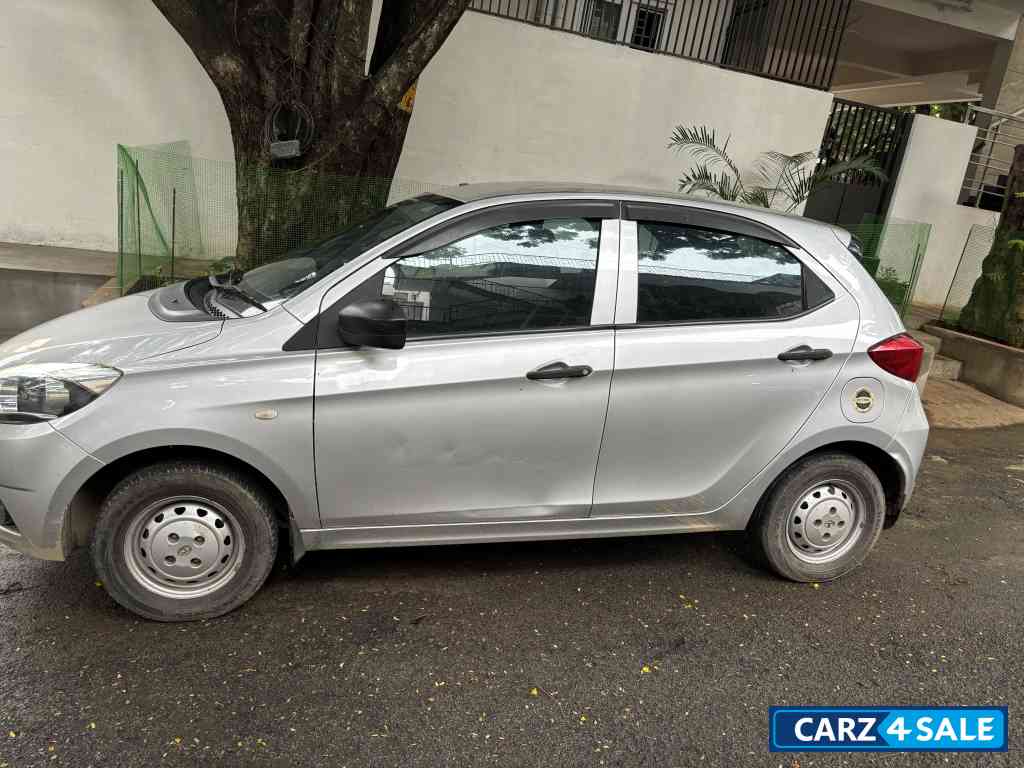 Tata Tiago Xm