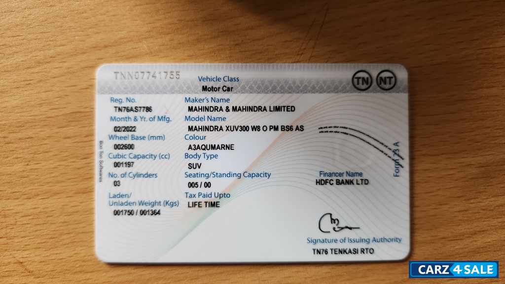Mahindra XUV300 W8o