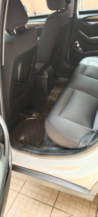 Mineral White BMW X1 CE LCI