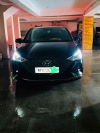 Black Hyundai Verna Sx