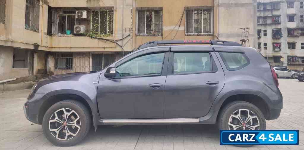 Slate Grey Renault Duster RXZ CVT