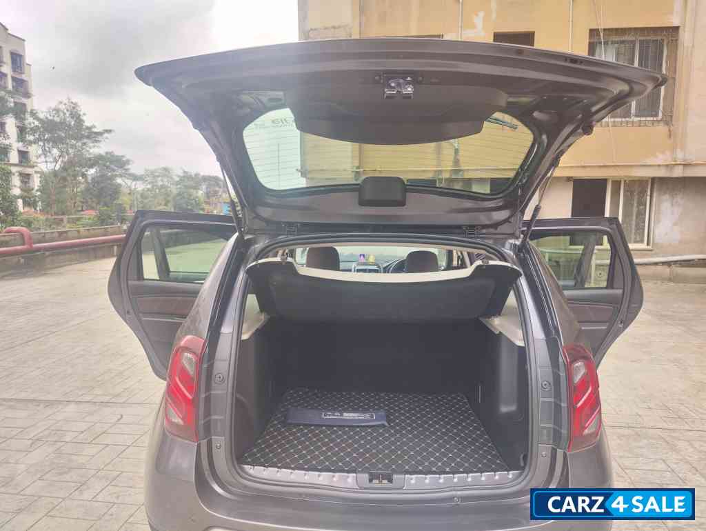 Slate Grey Renault Duster RXZ CVT