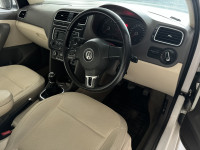 Volkswagen Vento 1.6 CR MR HIGHLINE