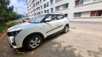 Pearl White Mahindra XUV300 W6