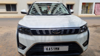 Pearl White Mahindra XUV300 W6