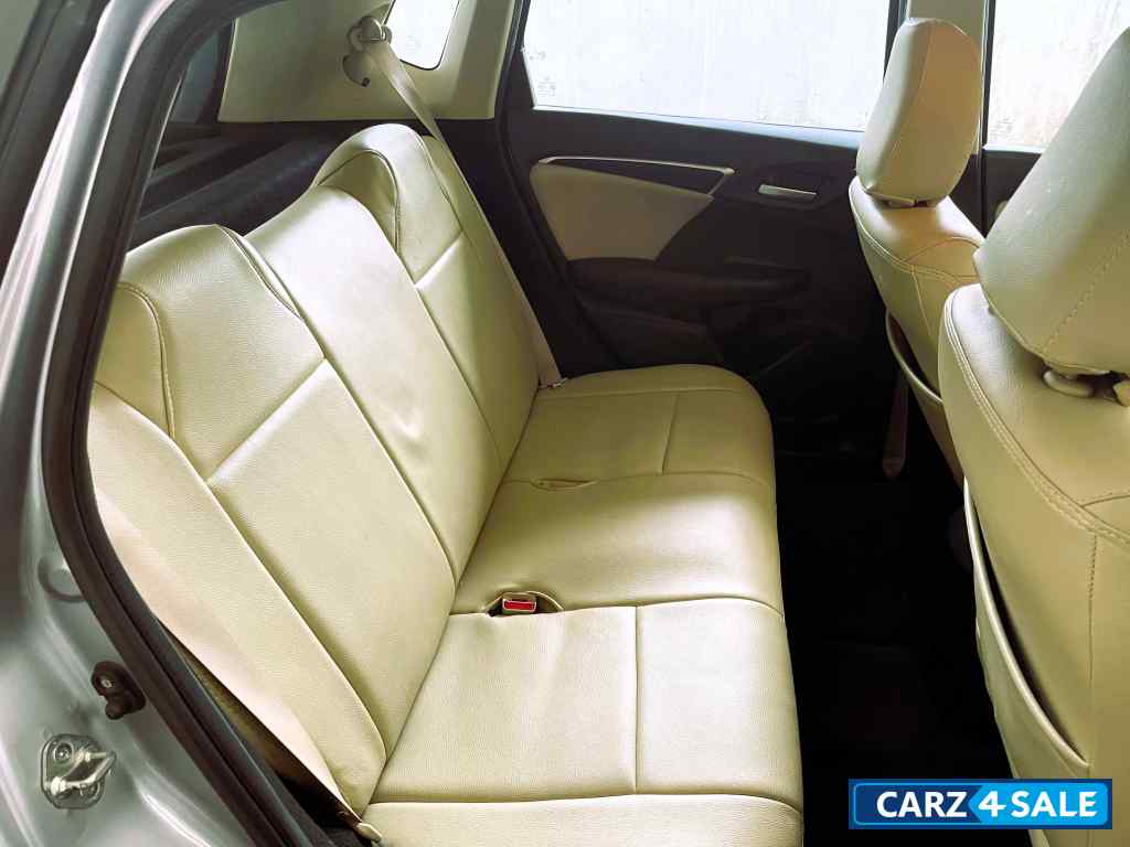 Silver Grey Honda Jazz 1.2 VX CVT i-VTEC