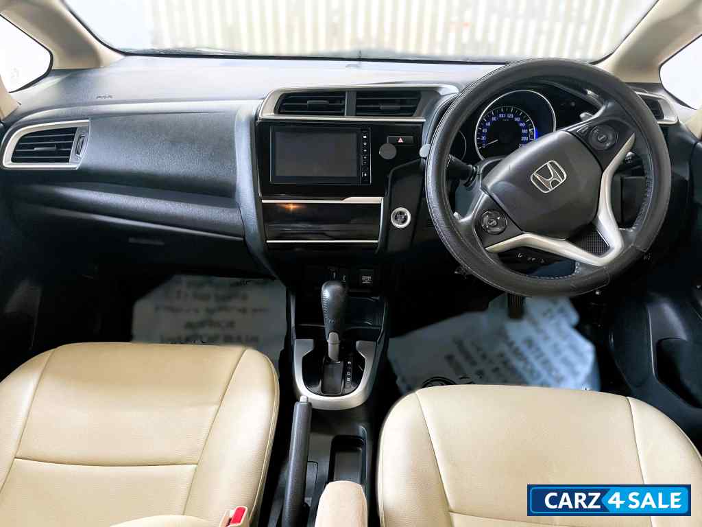 Silver Grey Honda Jazz 1.2 VX CVT i-VTEC