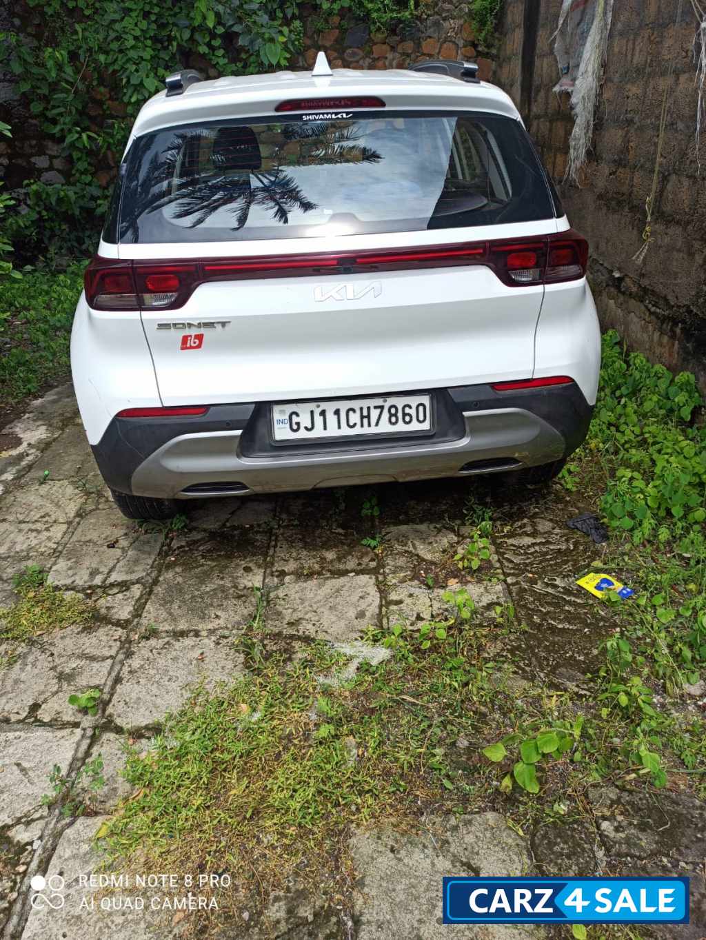 Clear White Kia Sonet 1.5 diesel htk plus mt