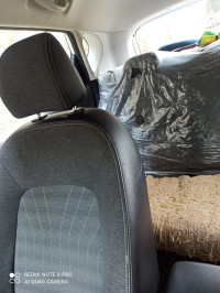 Clear White Kia Sonet 1.5 diesel htk plus mt