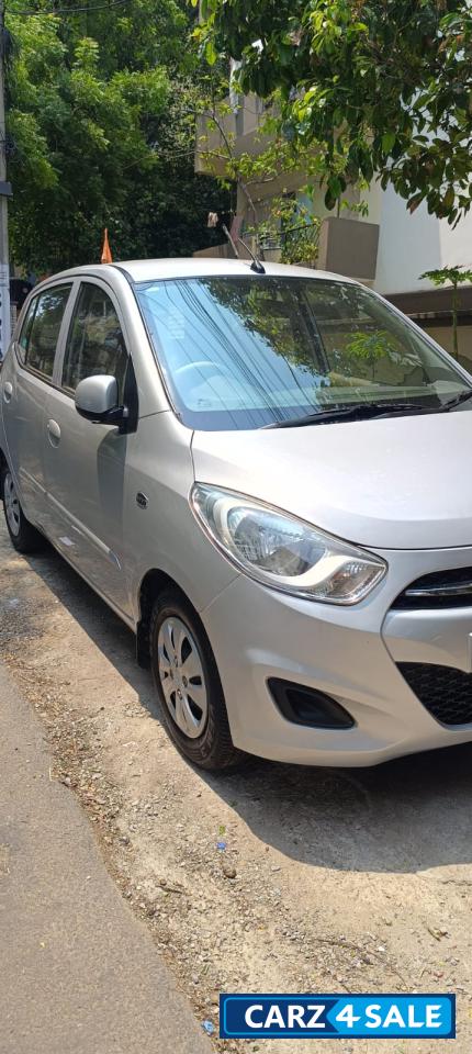 Hyundai i10 Sports automatic